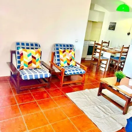 T1, Da Oura Apartment