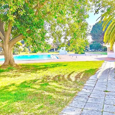 Apartment T1, Da Oura