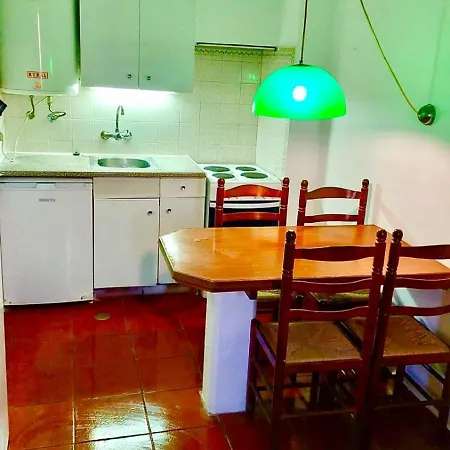 T1, Da Oura Apartment